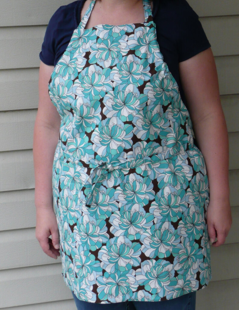A Hen And Her Chicks Simple Adjustable Apron 