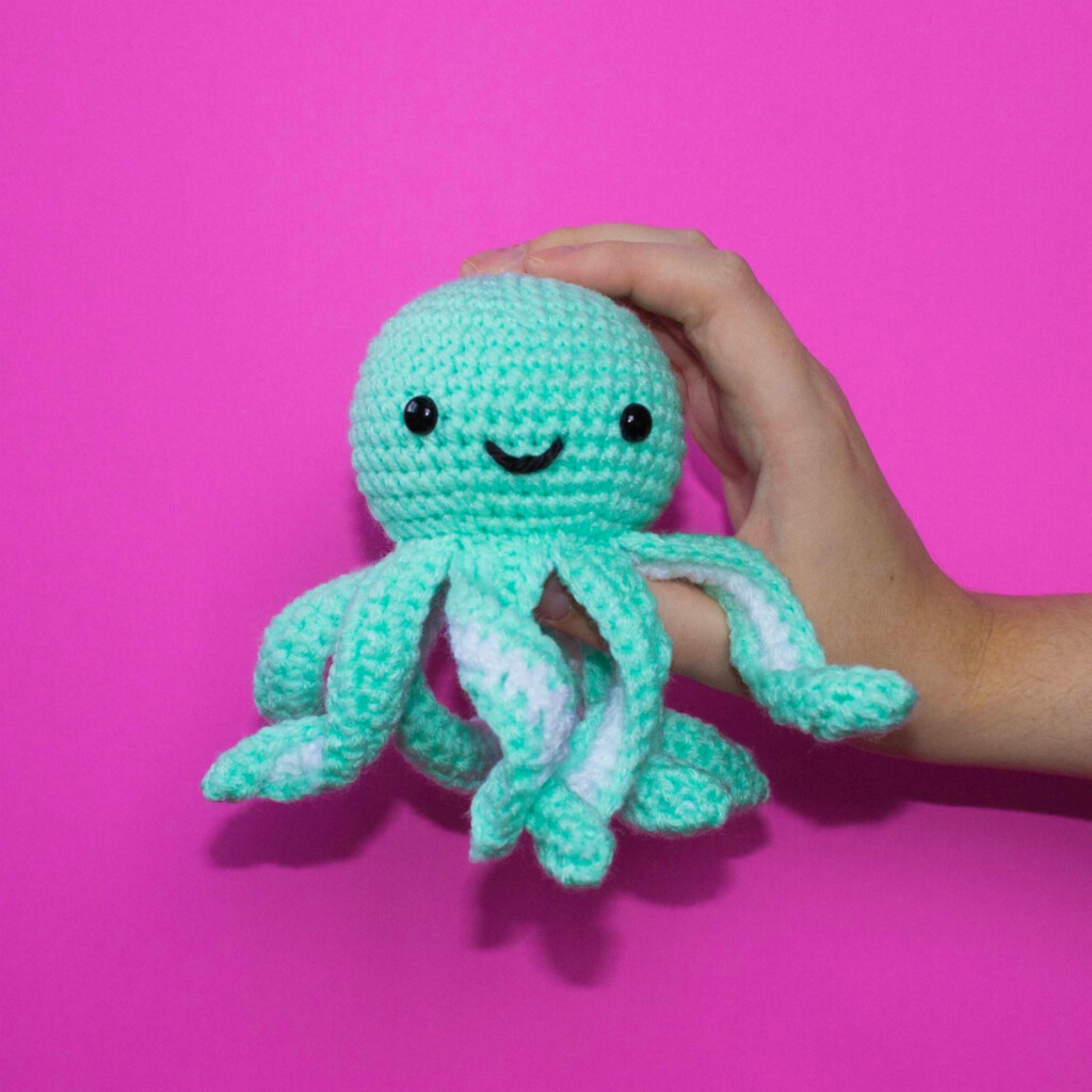 Free Crochet Pattern For Mini Octopus Thefriendlyredfox