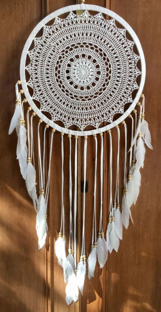 Simple And Easy DIY Dream Catcher To Beautify Your Space 26 With 